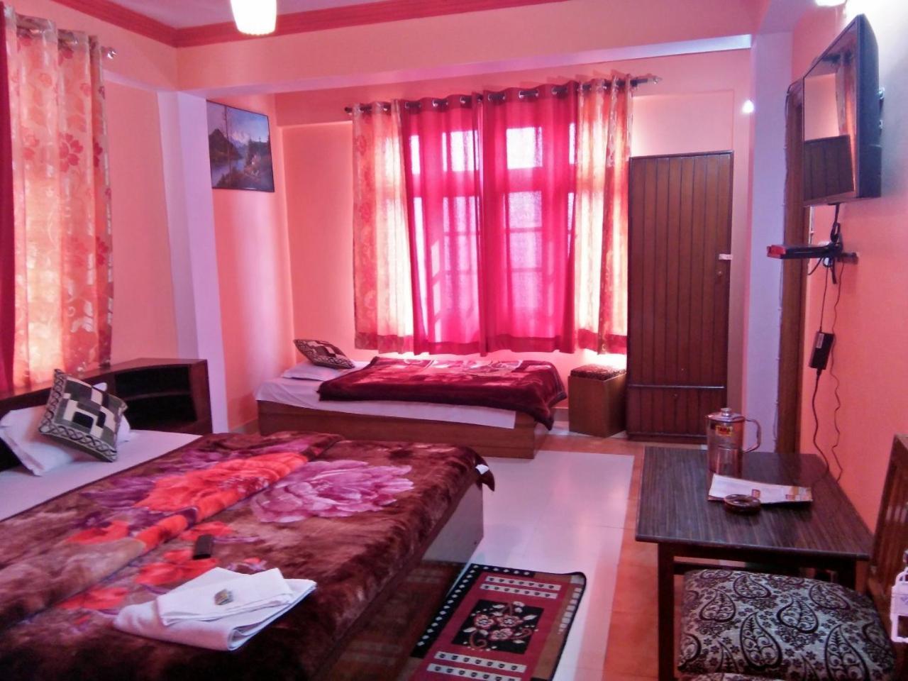 Hotel Rock Stone Mussoorie Kültér fotó