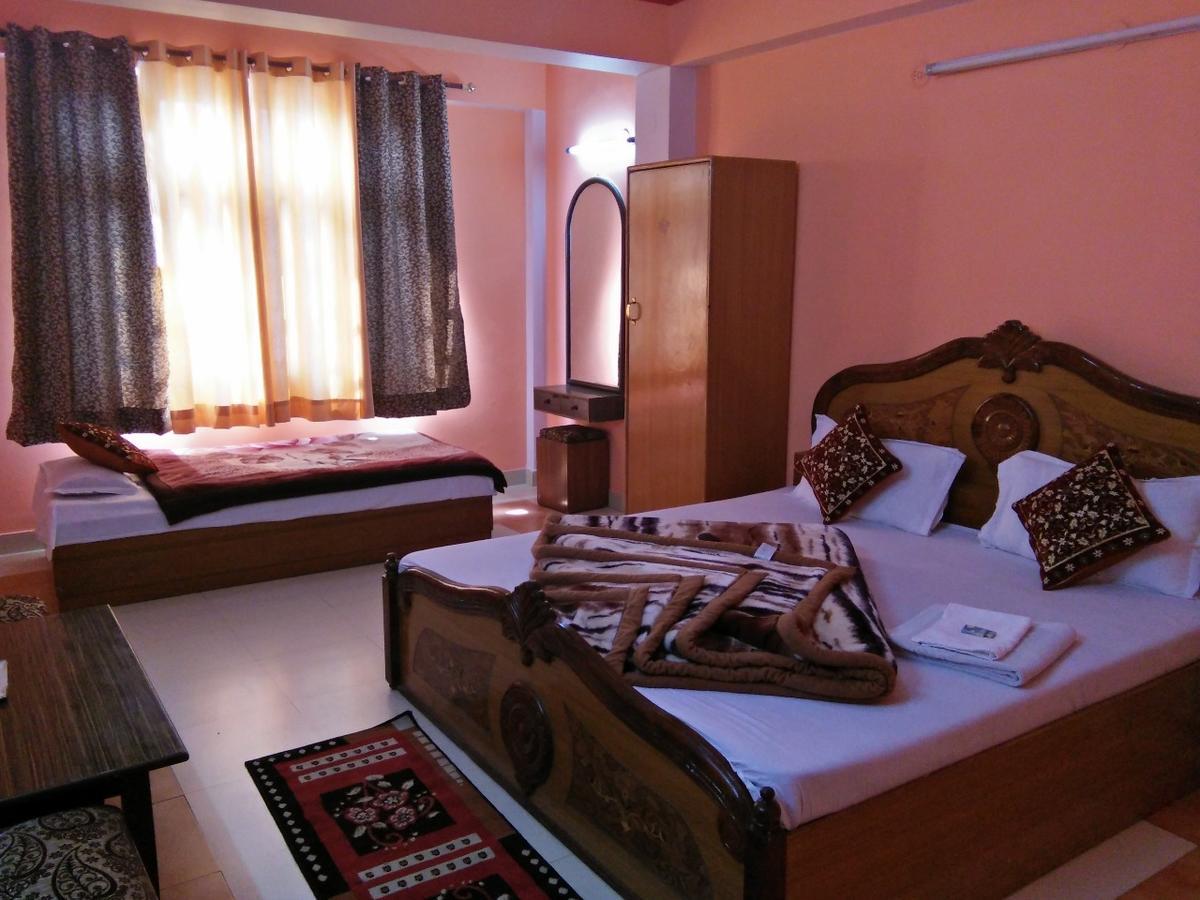 Hotel Rock Stone Mussoorie Kültér fotó