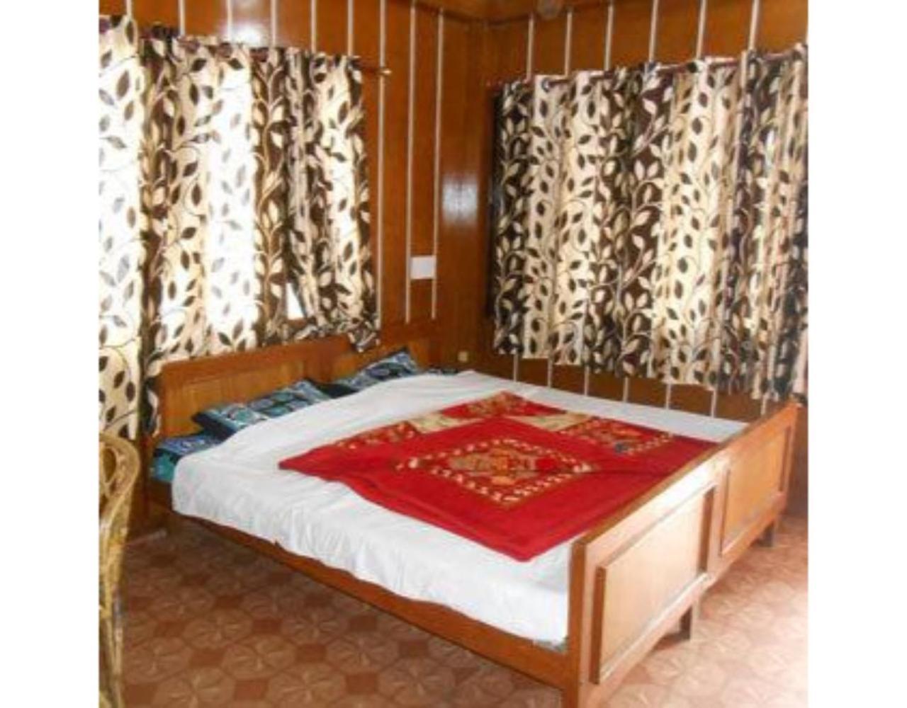 Hotel Rock Stone Mussoorie Kültér fotó